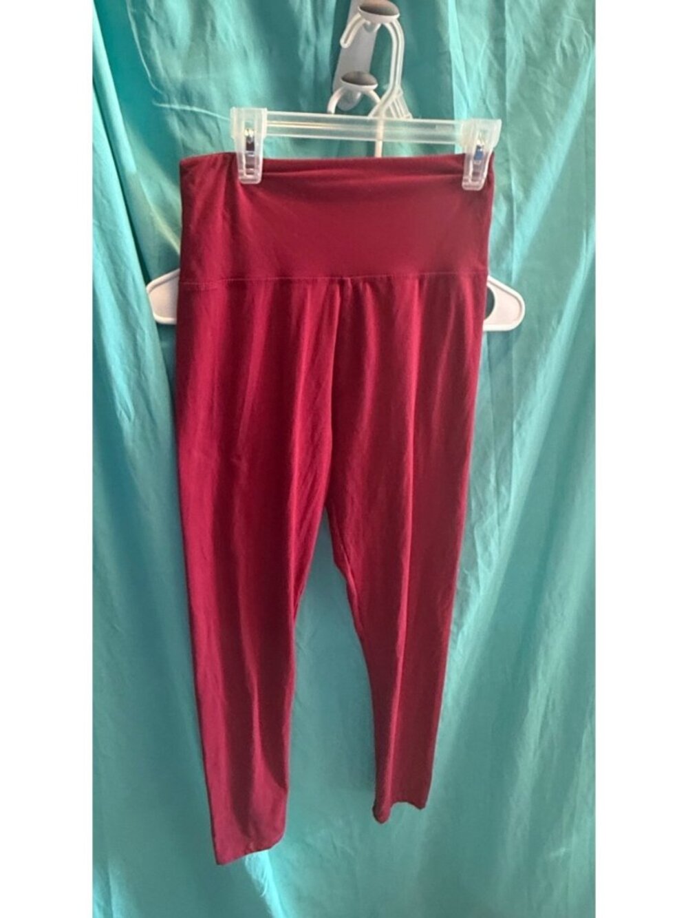 Women’s red One Size Leggings – No Brand